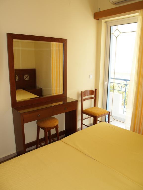 La Fontaine Apartments Kandia Room photo
